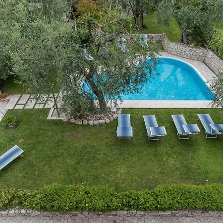 Casa Stefi N1 Мальчезине