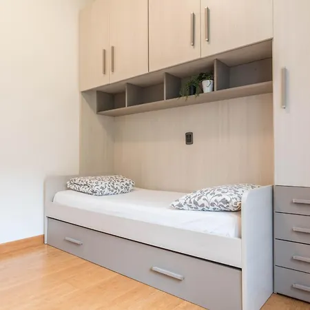Casa Stefi N1